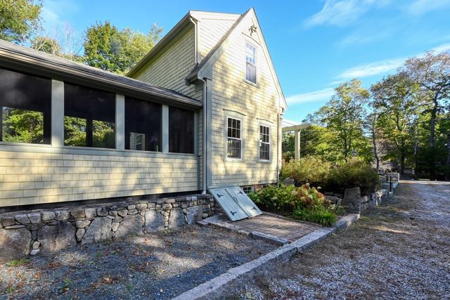 240 Oldham Street, Pembroke, MA 02359