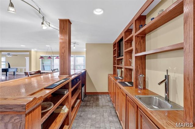 24 Towerbridge Place, St Charles, MO 63303