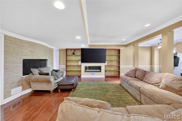 24 Towerbridge Place, St Charles, MO 63303