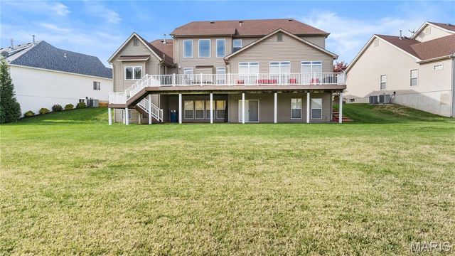 24 Towerbridge Place, St Charles, MO 63303
