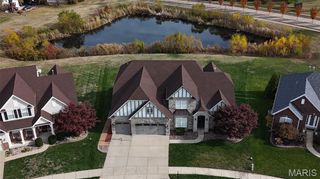 24 Towerbridge Place, St Charles, MO 63303