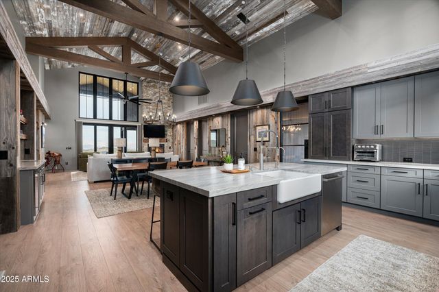 11817 E OBERLIN Way, Scottsdale, AZ 85262