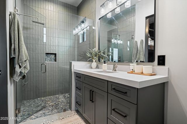 11817 E OBERLIN Way, Scottsdale, AZ 85262