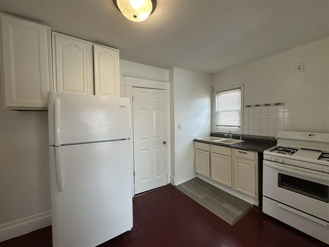 23 Burton Street, Grand Rapids, MI 49507