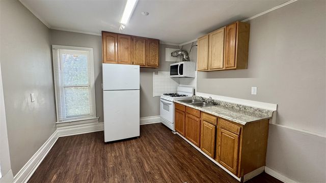 23 Burton Street, Grand Rapids, MI 49507