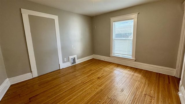 23 Burton Street, Grand Rapids, MI 49507