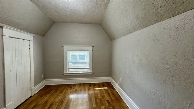 23 Burton Street, Grand Rapids, MI 49507