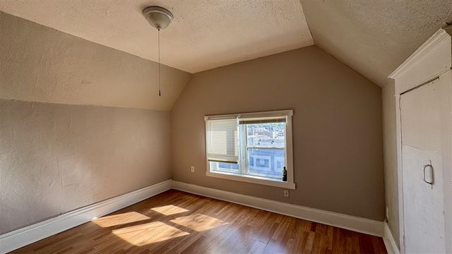 23 Burton Street, Grand Rapids, MI 49507