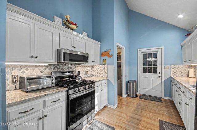 1210 Michael Street, Flowood, MS 39232