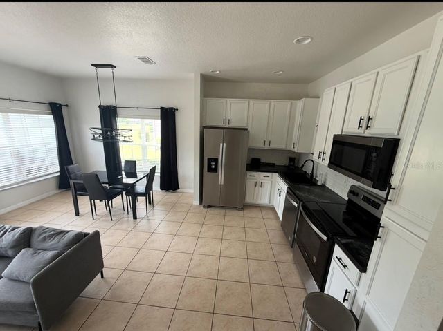 2425 CARAVELLE CIRCLE, Kissimmee, FL 34746