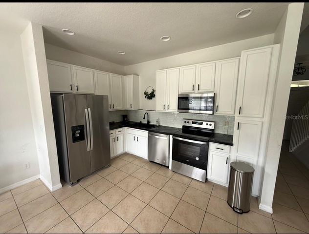 2425 CARAVELLE CIRCLE, Kissimmee, FL 34746