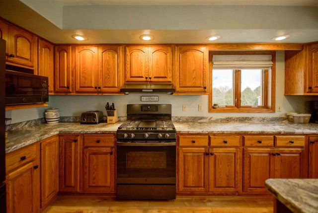 63 WESTFIELD CIRCLE, Fond Du Lac, WI 54935