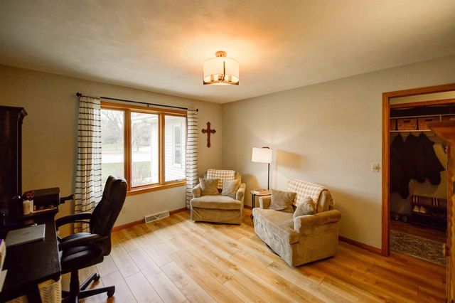 63 WESTFIELD CIRCLE, Fond Du Lac, WI 54935