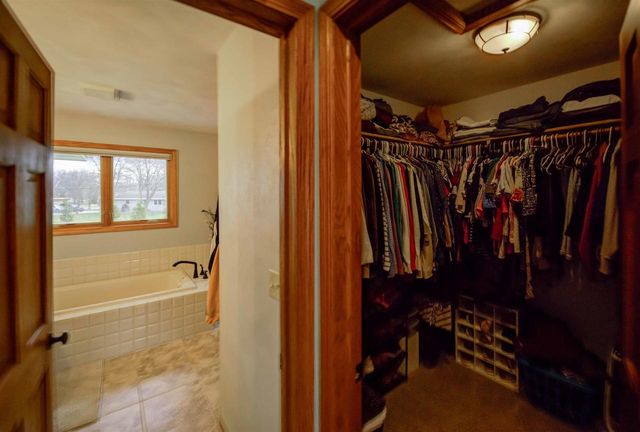 63 WESTFIELD CIRCLE, Fond Du Lac, WI 54935