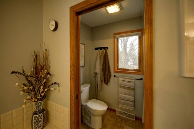 63 WESTFIELD CIRCLE, Fond Du Lac, WI 54935
