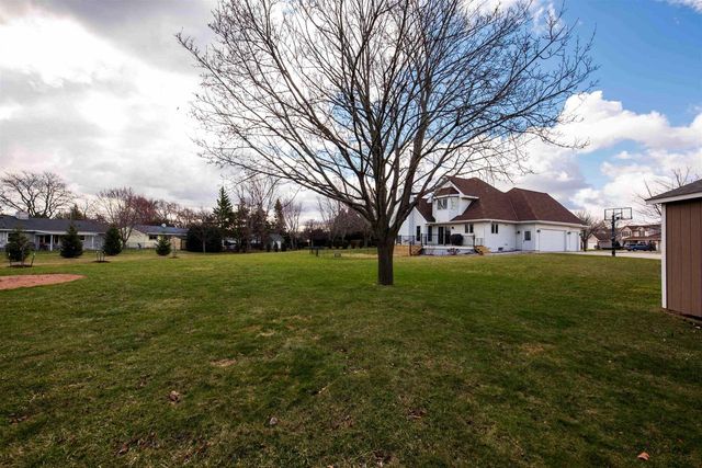63 WESTFIELD CIRCLE, Fond Du Lac, WI 54935