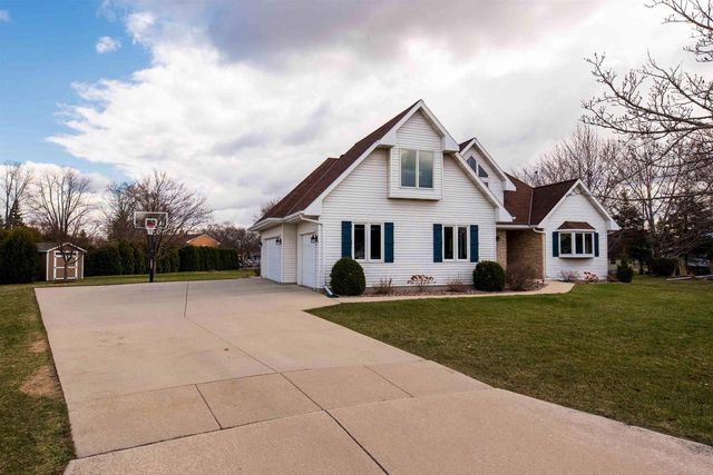 63 WESTFIELD CIRCLE, Fond Du Lac, WI 54935
