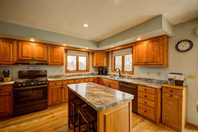 63 WESTFIELD CIRCLE, Fond Du Lac, WI 54935