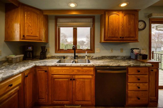 63 WESTFIELD CIRCLE, Fond Du Lac, WI 54935