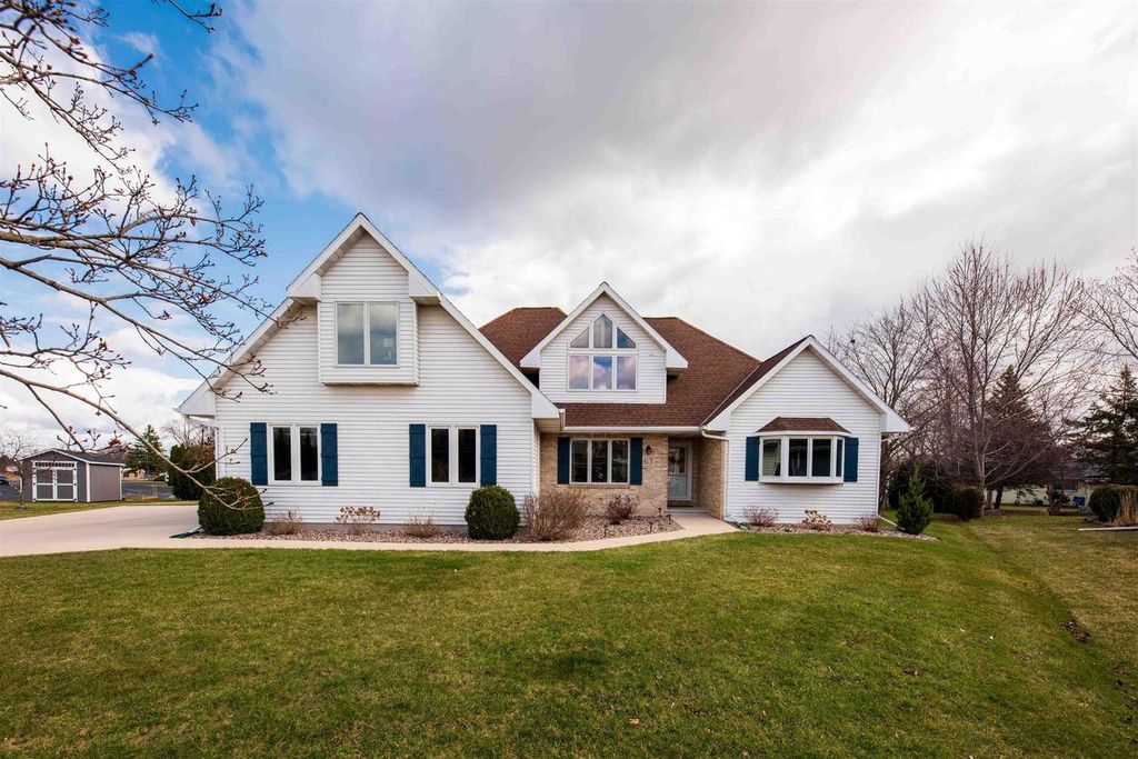 63 WESTFIELD CIRCLE, Fond Du Lac, WI 54935