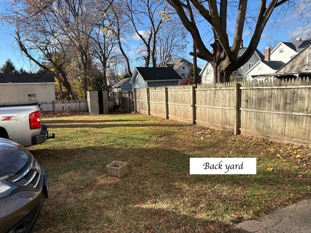 22 Chestnut Street, Windsor Locks, CT 06096