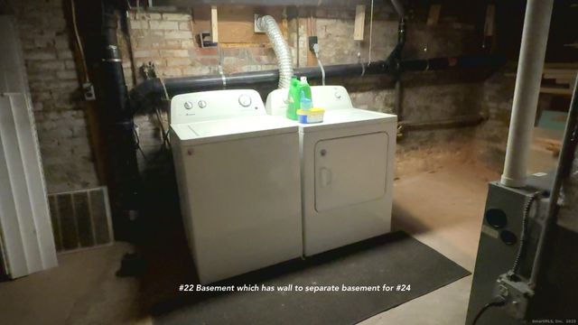 22 Chestnut Street, Windsor Locks, CT 06096