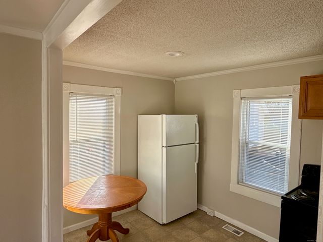 22 Chestnut Street, Windsor Locks, CT 06096