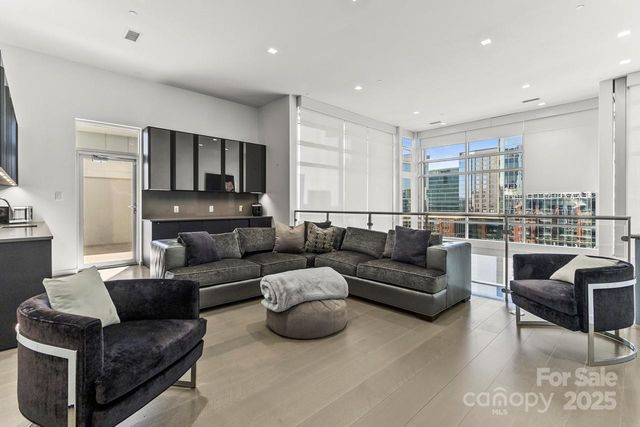435 S Tryon Street 901, Charlotte, NC 28202