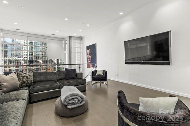 435 S Tryon Street 901, Charlotte, NC 28202