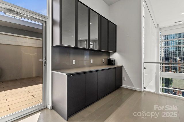435 S Tryon Street 901, Charlotte, NC 28202