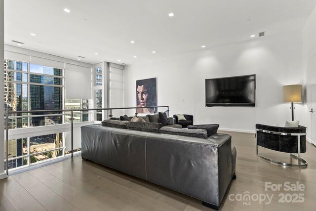 435 S Tryon Street 901, Charlotte, NC 28202