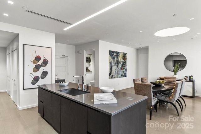 435 S Tryon Street 901, Charlotte, NC 28202