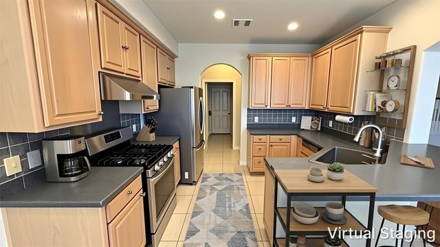 7511 S Linpar Court, Houston, TX 77040