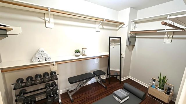 7511 S Linpar Court, Houston, TX 77040