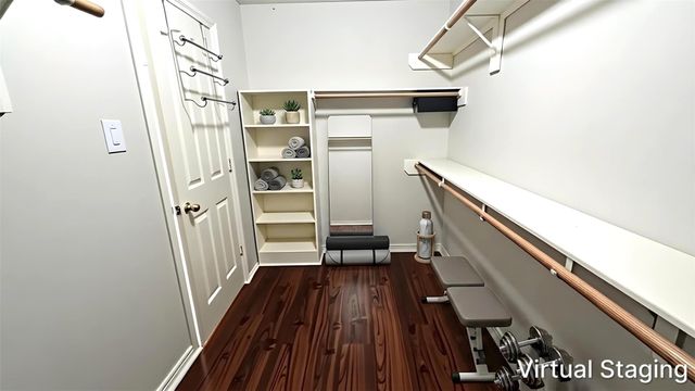 7511 S Linpar Court, Houston, TX 77040