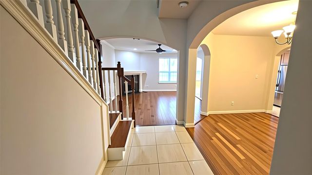 7511 S Linpar Court, Houston, TX 77040