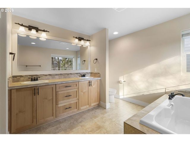 9950 Sw WRANGLER Pl, Beaverton, OR 97008