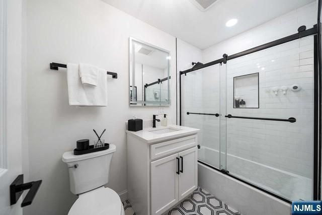 141 Park Avenue 8-A, East Rutherford, NJ 07073