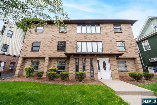 141 Park Avenue 8-A, East Rutherford, NJ 07073