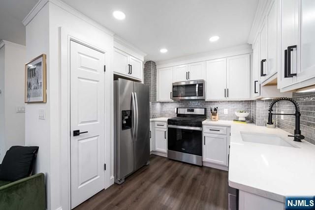 141 Park Avenue 8-A, East Rutherford, NJ 07073
