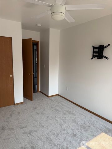 9407 152nd Street E, Puyallup, WA 98375