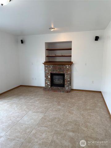 9407 152nd Street E, Puyallup, WA 98375