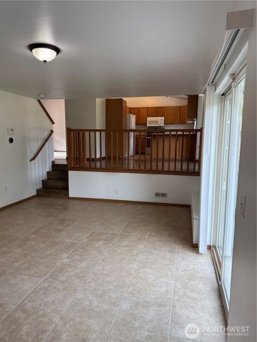 9407 152nd Street E, Puyallup, WA 98375