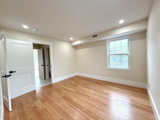 140 Summer 140, Medford, MA 02155