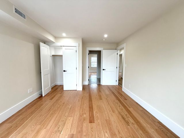 140 Summer 140, Medford, MA 02155