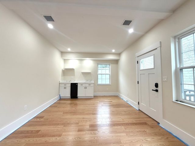 140 Summer 140, Medford, MA 02155