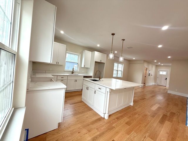 140 Summer 140, Medford, MA 02155