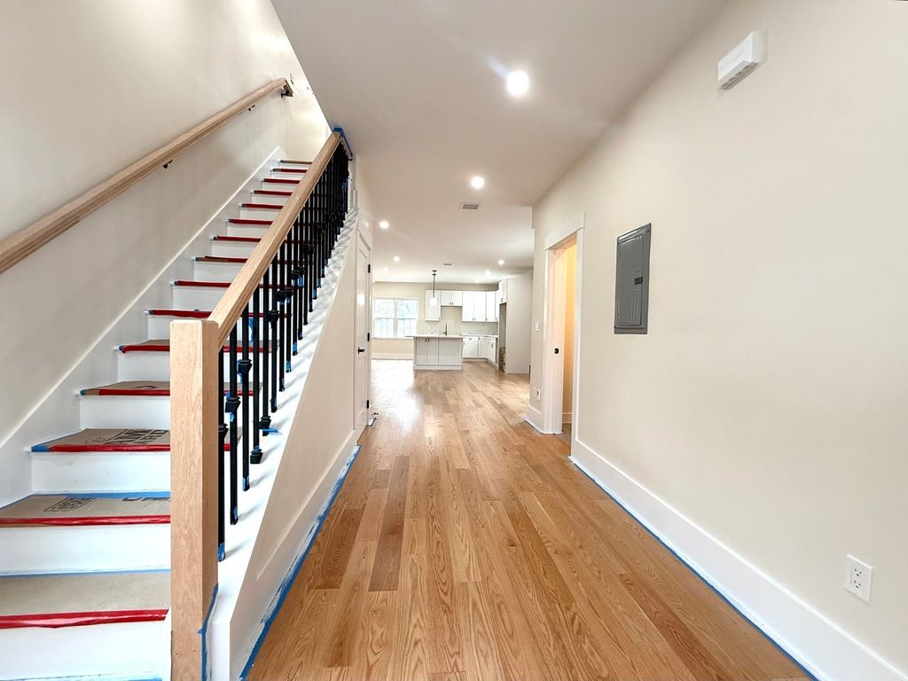 140 Summer 140, Medford, MA 02155