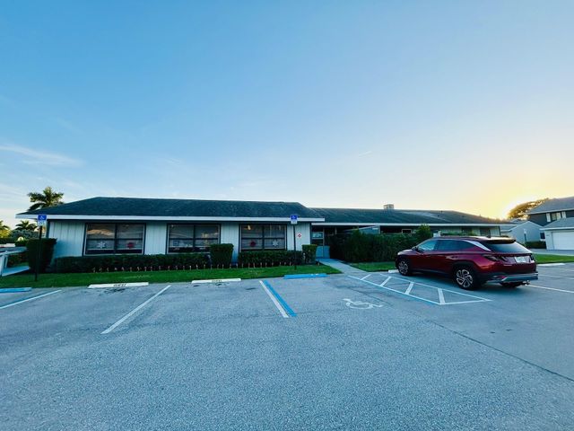 2641 Gately Drive W 509, West Palm Beach, FL 33415