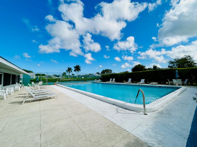 2641 Gately Drive W 509, West Palm Beach, FL 33415